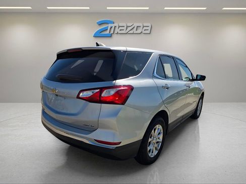 Used 2020 Chevrolet Equinox LT w/ Driver Convenience Package image 5