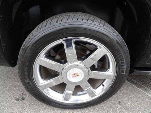 Used 2013 Cadillac Escalade EXT Premium image 35