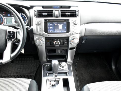 Used 2016 Toyota 4Runner SR5 image 19