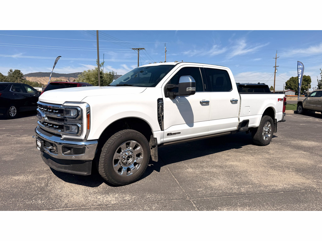 Used 2023 Ford F350 Lariat w/ Lariat Ultimate Package AWD/4WD image 2