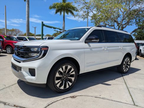 Certified 2025 Ford Expedition Max Platinum w/ Platinum Ultimate Package AWD/4WD image 7