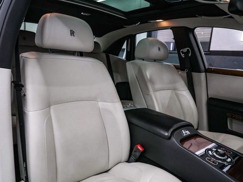 Used 2011 Rolls-Royce Ghost RWD image 55
