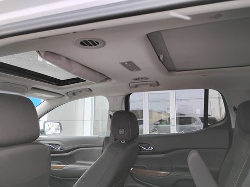 Used 2022 GMC Acadia SLE w/ Driver Convenience Package image 23