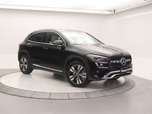 New 2026 Mercedes-Benz GLA 250 image 16