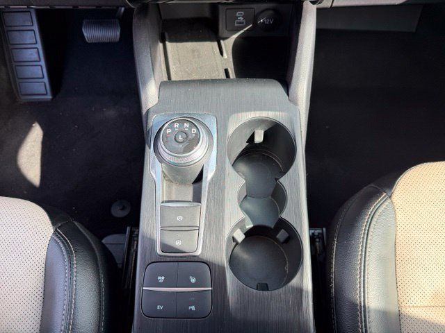 Used 2022 Ford Escape Titanium w/ Titanium Premium Package FWD image 20