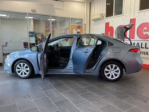 Used 2024 Toyota Corolla LE image 9