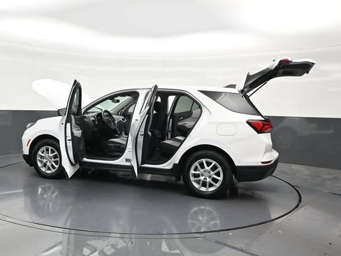 Used 2023 Chevrolet Equinox LS FWD image 40