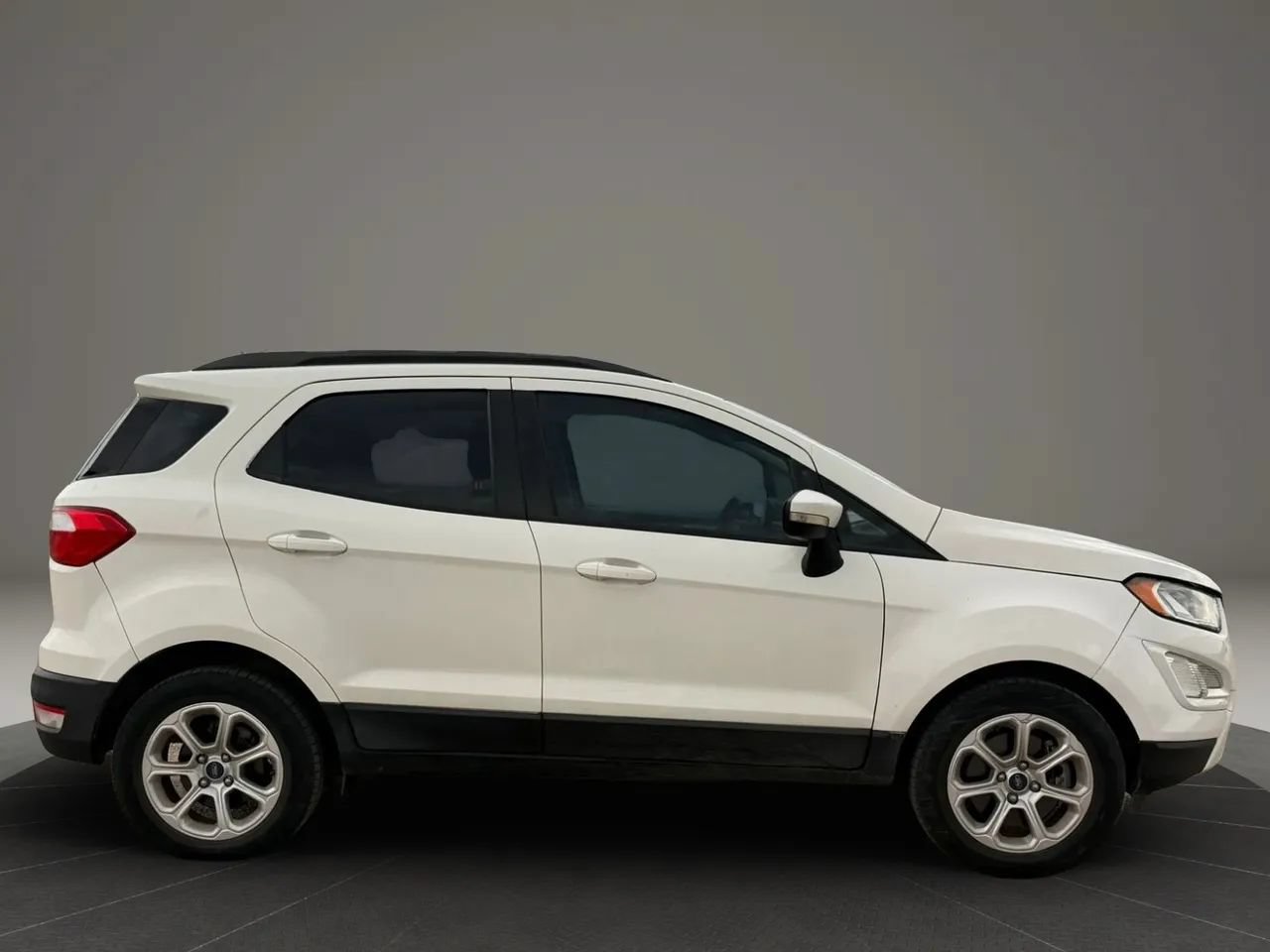 Used 2018 Ford EcoSport SE w/ SE Convenience Package FWD image 4