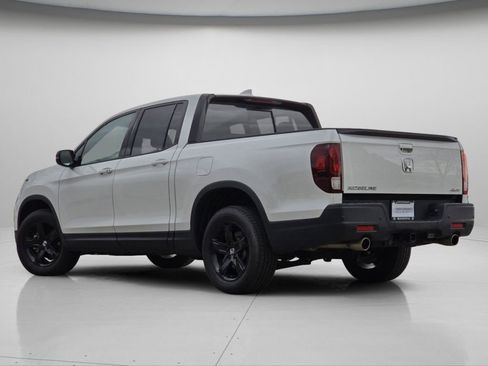 Certified 2021 Honda Ridgeline Black Edition image 23