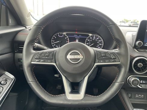 Used 2024 Nissan Sentra SR w/ SR Premium Package image 15