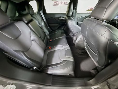 Used 2023 Jeep Cherokee Altitude Lux image 30