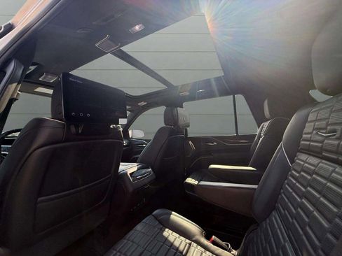 Used 2023 Cadillac Escalade Sport Platinum RWD image 55