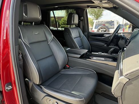 Used 2024 Cadillac Escalade Sport w/ LPO, ONYX Package AWD/4WD image 27