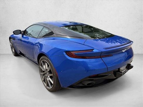 Used 2017 Aston Martin DB11 V12 RWD image 7