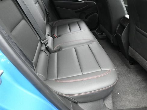 Used 2025 Chevrolet Trax RS FWD image 36