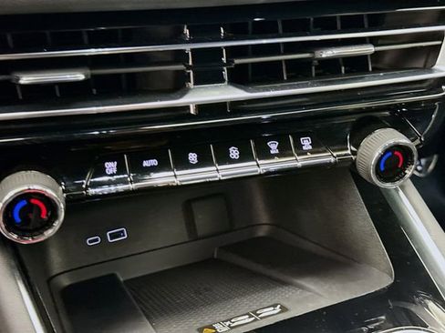 Used 2024 Chevrolet Traverse RS w/ LPO, Floor Liner Package image 18