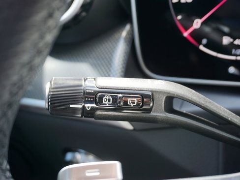 Certified 2025 Mercedes-Benz GLC 300 4MATIC image 29