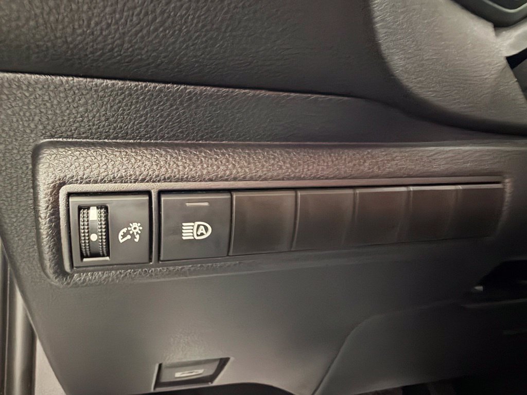 Used 2026 Toyota Corolla LE FWD image 18