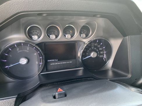 Used 2011 Ford F250 Lariat w/ Lariat Interior Pkg image 18