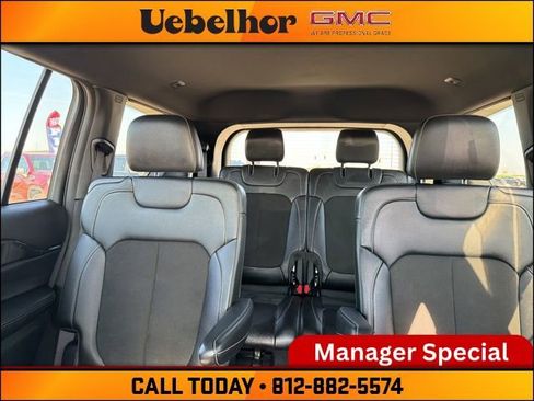 Used 2023 Jeep Grand Cherokee L Laredo AWD/4WD image 25