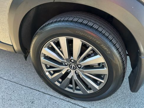 Used 2025 Nissan Pathfinder SL w/ SL Premium Package image 10