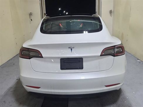 Used 2023 Tesla Model 3 Standard Range RWD image 7