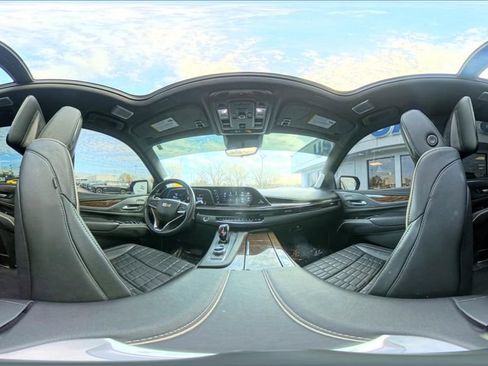 Used 2023 Cadillac Escalade ESV Sport Platinum w/ LPO, ONYX Package image 36