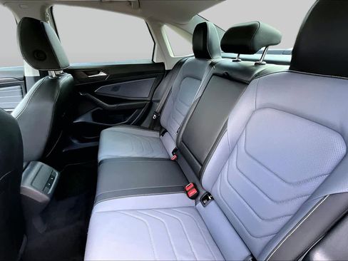 Used 2025 Volkswagen Jetta SEL FWD image 24
