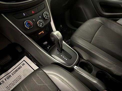 Used 2020 Chevrolet Trax LT w/ Driver Confidence Package image 21