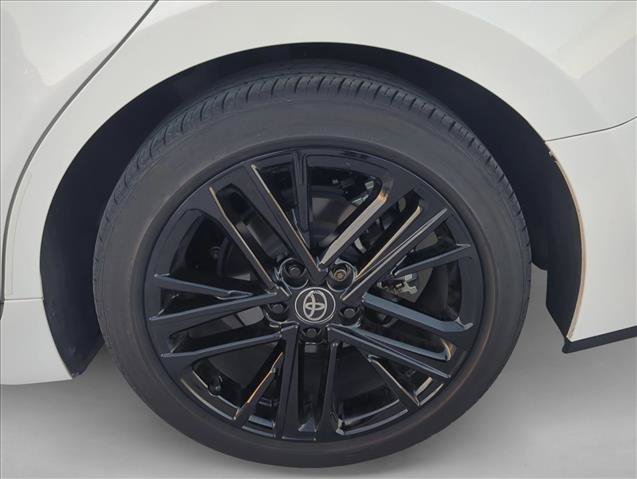 Used 2025 Toyota Camry SE w/ Convenience Package FWD image 6