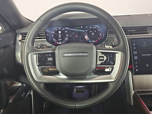 Used 2025 Land Rover Range Rover SE image 15