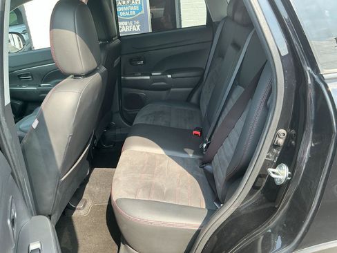 Used 2018 Mitsubishi Outlander Sport SE FWD image 16