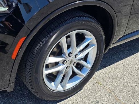Used 2024 Dodge Durango GT RWD image 11
