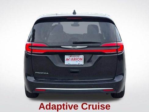 Used 2024 Chrysler Pacifica Touring-L FWD image 15