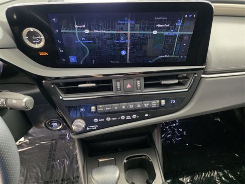 Used 2025 Lexus ES 350 F Sport image 23
