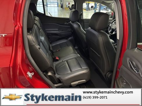 Used 2023 GMC Acadia SLT image 10