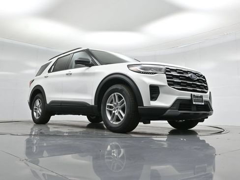 New 2026 Ford Explorer Active RWD image 48