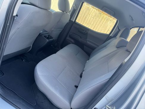 Used 2019 Toyota Tacoma SR5 image 27