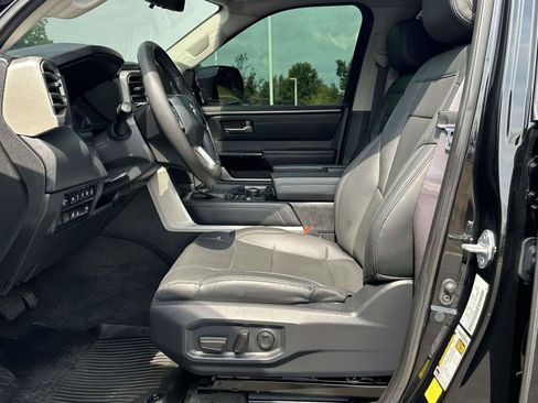 Used 2023 Toyota Tundra Limited AWD/4WD image 4