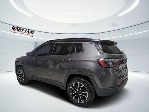 Used 2023 Jeep Compass Limited AWD/4WD image 5