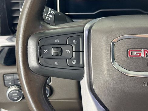 Used 2022 GMC Sierra 1500 SLT w/ SLT Premium Plus Package AWD/4WD image 18