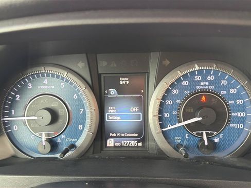 Used 2017 Toyota Sienna XLE w/ XLE Navigation Package FWD image 25