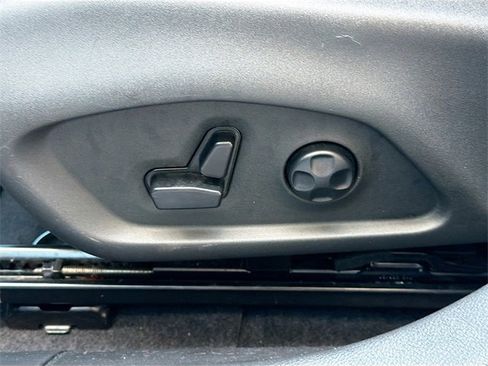 Used 2020 Jeep Compass Latitude w/ Popular Equipment Group image 24