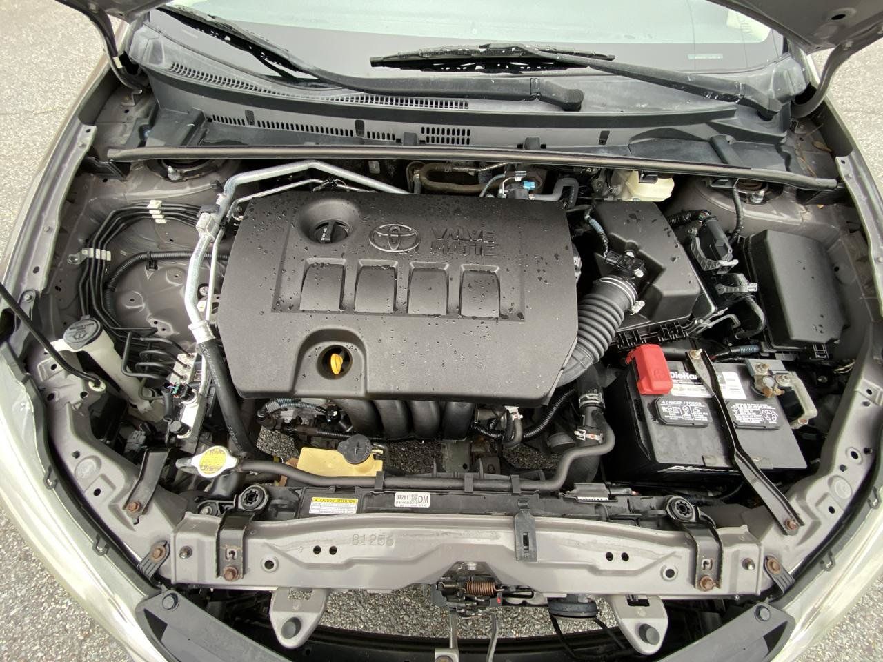 Used 2014 Toyota Corolla LE FWD image 16