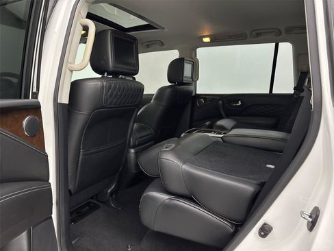 Used 2018 INFINITI QX80 4WD w/ Deluxe Technology Package image 29