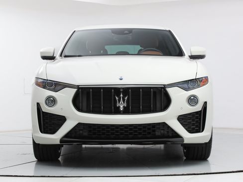 Certified 2023 Maserati Levante Modena AWD/4WD image 8