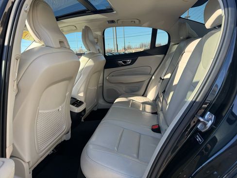 Used 2022 Volvo S60 B5 Inscription w/ Advanced Package image 13