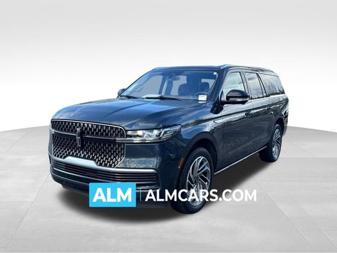 Used 2025 Lincoln Navigator L Reserve AWD/4WD image 1