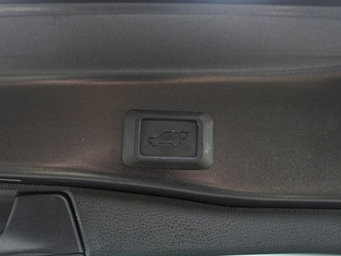 Used 2024 Toyota RAV4 XLE image 10