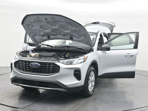 Used 2025 Ford Escape Active w/ Cold Weather Package AWD/4WD image 37
